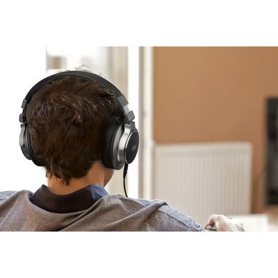 Muse Portable Or Wired TV Over Ear Headphones M-275CTV