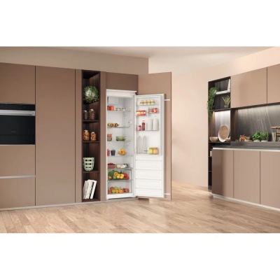 Hotpoint Tall Integrated Larder Fridge HTSD18A011A1