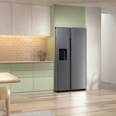 Samsung AI Series 6 Fridge Freezer Silver RS70F64KETEU