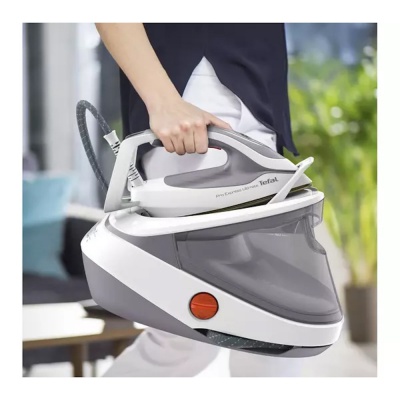 Tefal 2700w High Pressure Steam Generator Iron GV9713G0